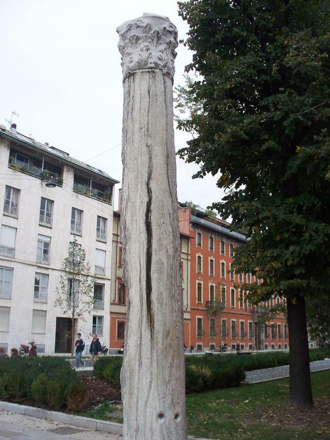S. Ambrogio Square Apartment Milan Exterior photo